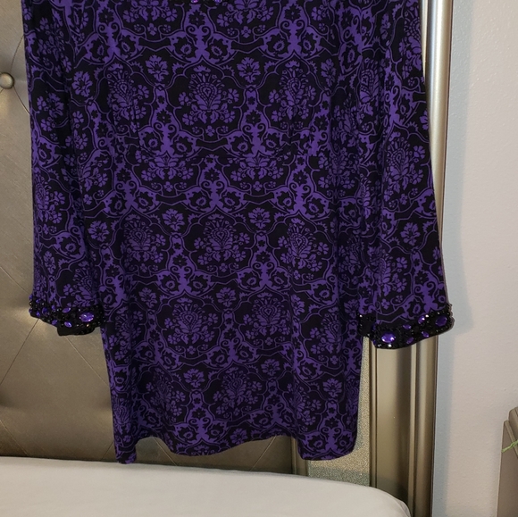 Top - Picture 2 of 2